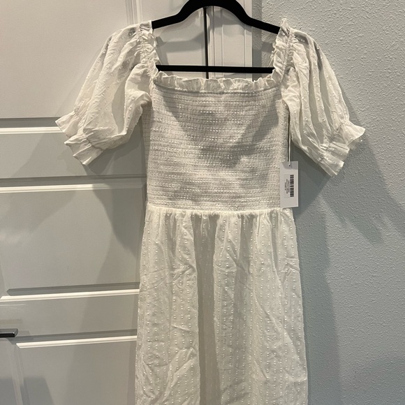 NWT Reformation Arianna Dress - Ivory - Medium (M) - Smocked Midi. - Picture 2 of 3